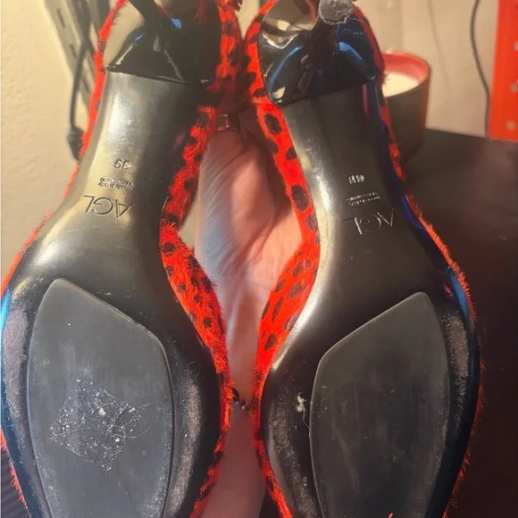 AGL Red Orange and Black Polka Dot Pony Hair Kitten Heels Size 39 - Picture 6 of 8